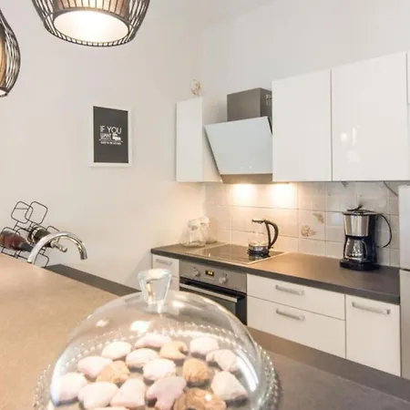 Apartman Ana - By Guide *