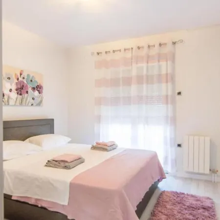 Ana - Zadar By Guide