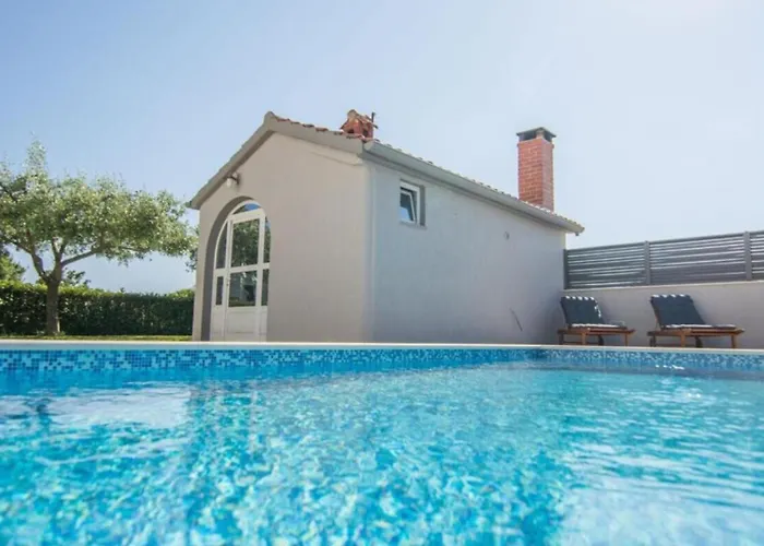 Ana - Zadar By Guide