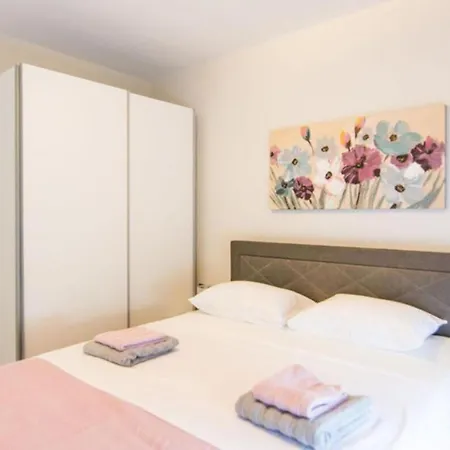 Ana - Zadar By Guide 公寓 *