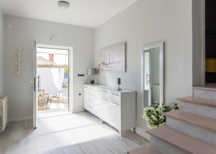 Ana - Zadar By Guide